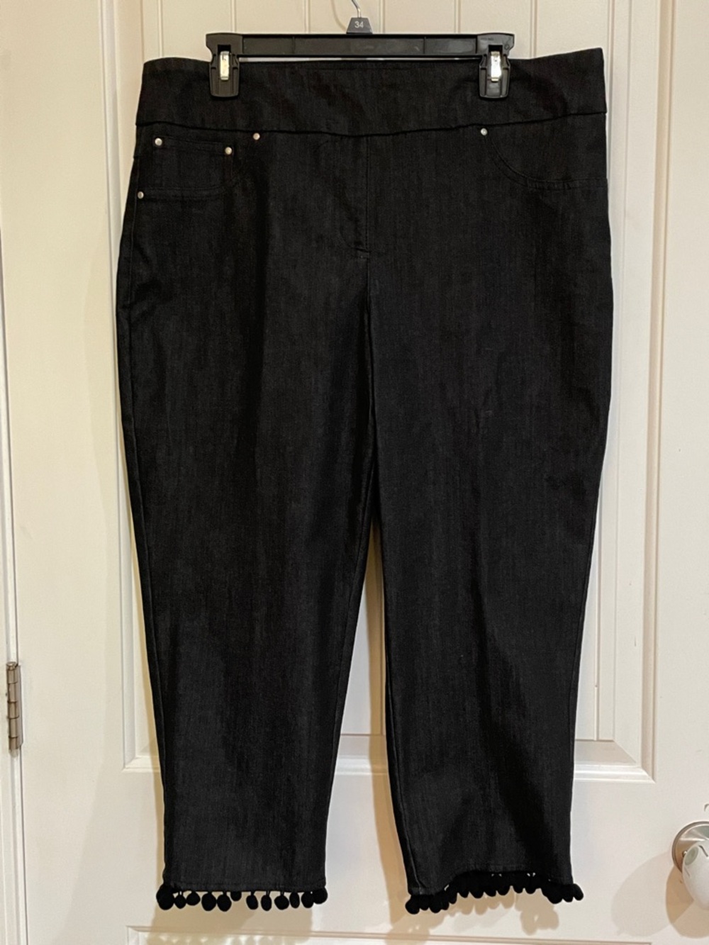 Ruby Rd size 16 pull on denim pant with embellished hem EUC